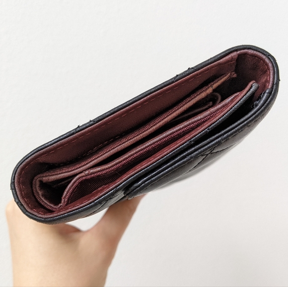 Chanel Diamond Stitch CC flap wallet - Picture 7 of 15